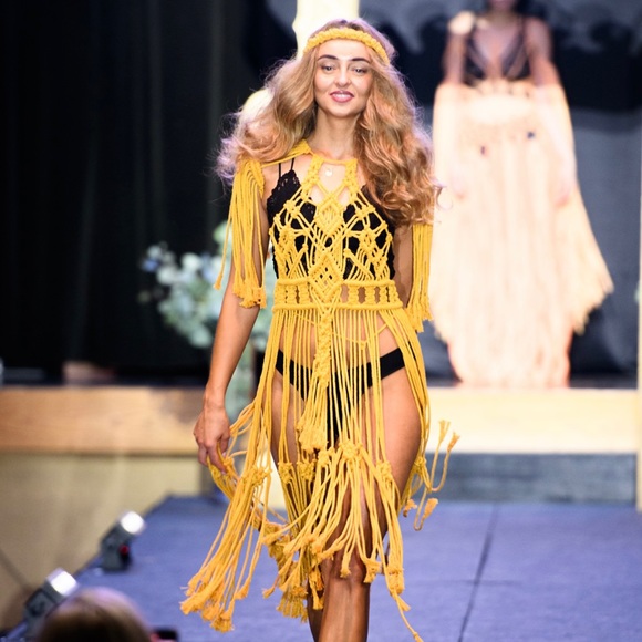 Handmade Macrame Crochet Headpiece - Picture 5 of 7